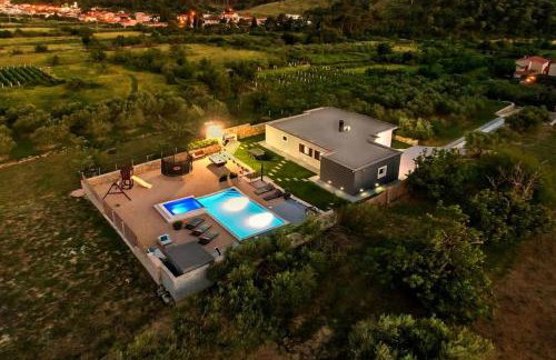 Luxury Villa,private pool, sauna,Jacuzzi,near Split - Photo 22
