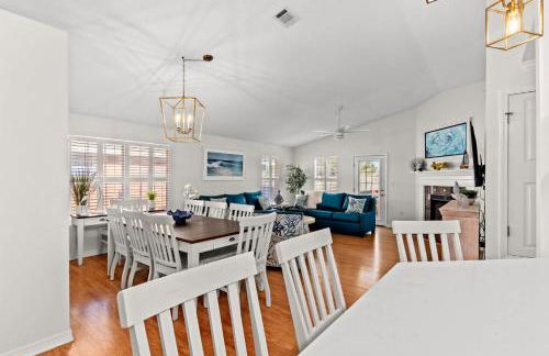 Steps Away-Game Room-Comm Pool-Golf Cart Deals - Foto 18