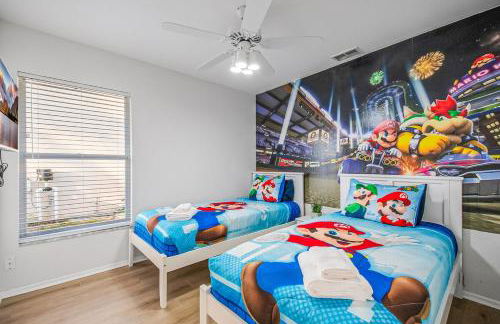 Disney-Close Lakefront Renovated 4BR Pool - Foto 46