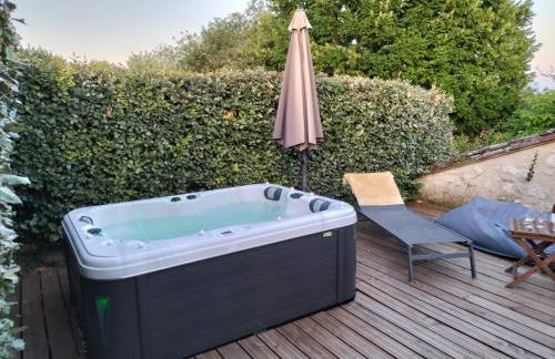 Le SPA d'Adélaïde son jacuzzi privé - Photo 4