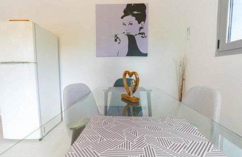 Moschato modern cozy apartment with private yard - Foto 15