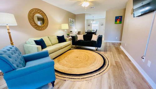 Eastgate 16B spacious comfortable - Photo 3