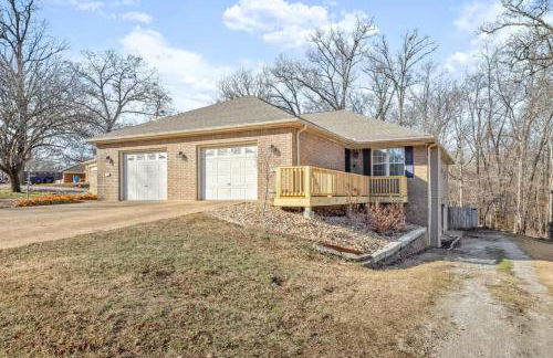 Float & Unwind - Photo 1