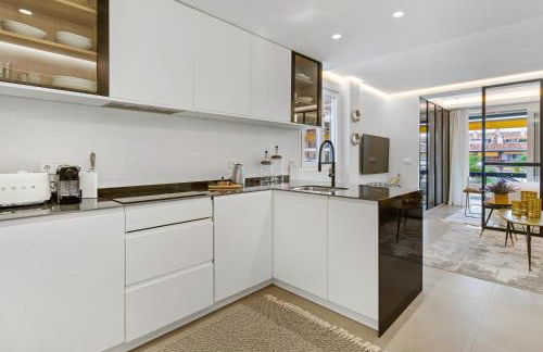 Golden Mile Lux Sea View Suite with Balcony - Foto 22