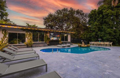 New Villa Jungle Paradise Heated Pool BBQ Soccer - Foto 5