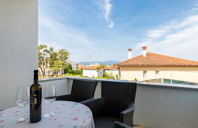 Simplistic Apartment in Malinska near Sea - Foto 19