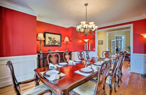 Secluded Acworth Mansion with Pool and Game Room! - Foto 4