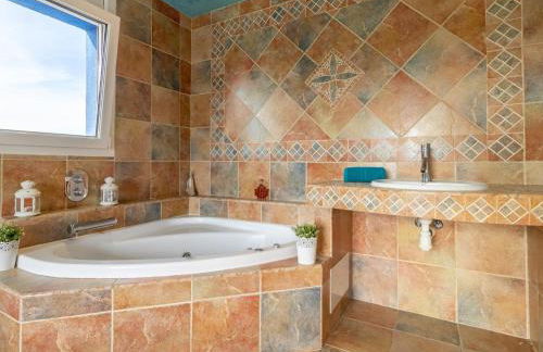 Casa de Vacaciones con Piscina, Jardín, A.A, Barbacoa, Wifi y Parking, Cerca de la Playa - ES-89-78 - Foto 16