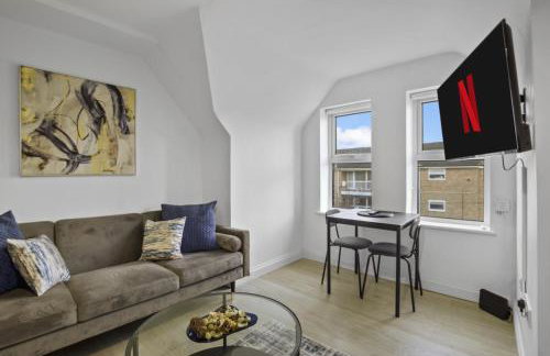 Modern Apartment I Self Check-in I Wi-Fi I Free Private Parking I Sleeps 3 - Foto 7