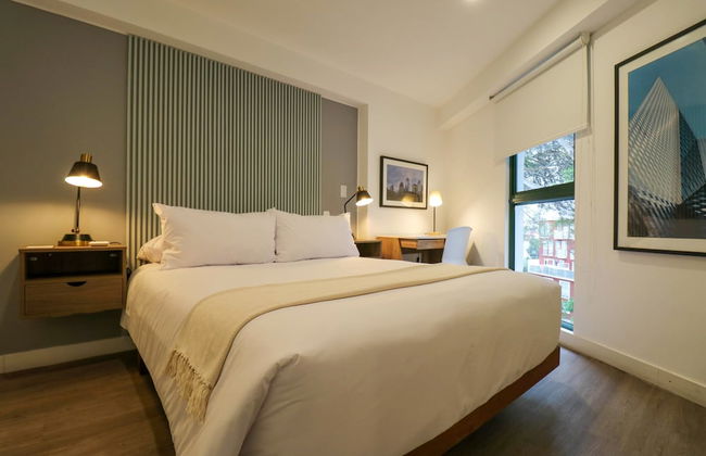 w Impressive 1BR Near Central Restaurante - Foto 2