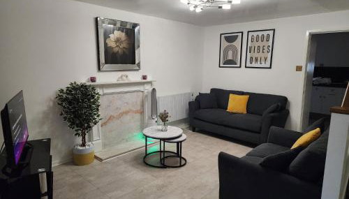 My Holiday Home -2 Bed House-Free Parking - Foto 3