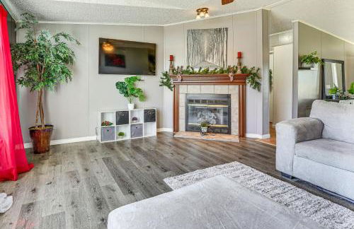 Horse Stalls, Pool and Deck Polk City Getaway! - Foto 8