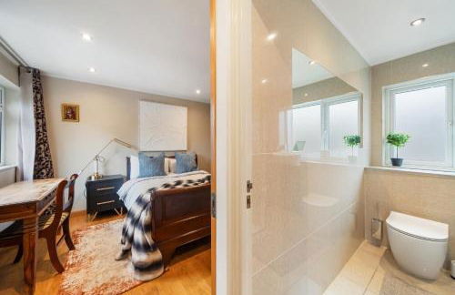 Cosy 3 BEDROOM Home with Garden, Ealing - Foto 8