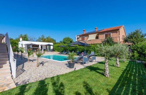 Villa Noa's Pool House, a modern and luxurious villa near the sea - Foto 46