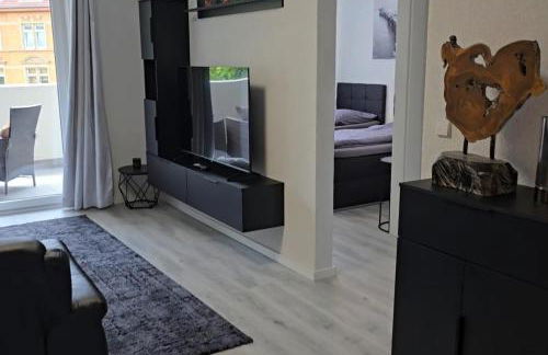 Familienfreundliche geräumige Design-Wohnung mit Balkon im Zentrum - APOLONIAliving - Foto 56