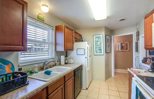 Spacious Home with Yard - half Mi to Ormond Beach! - Foto 11