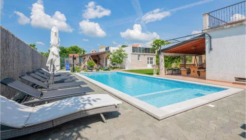 Lovely Home In Donji Prolozac - Foto 1