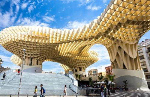 Piso con patio privado y parking Nervión Sevilla - Foto 45