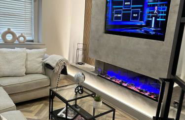 Stunning Town Center Cottage with hot tub - Foto 2