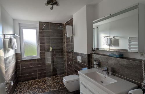 Schicke Ferienwohnung am Golfplatz - Foto 12