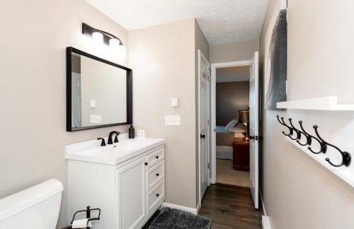 4 Bedroom Lakefront Home with Private Beach on Cedar Point Chaussee - Photo 27