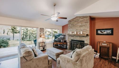 47MF - WiFi - Fireplace - Sleeps 6 - Foto 2