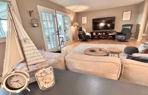 Spectacular Suttons Bay Stay - Game Room Kayaks Pizza Oven & More - Foto 20