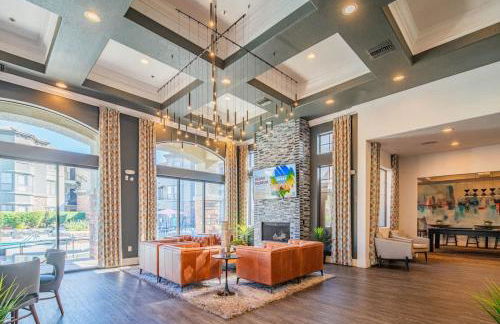 Amiable 2BD King Bed with Pool, Hot Tub, Gym, Parking - Foto 12