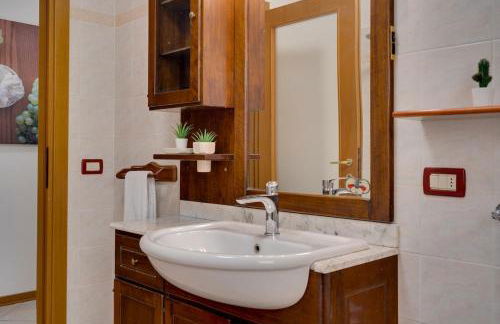 Centro Cormons - 3 Camere Letto & Balcone Privato - Foto 11