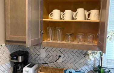 Your Cozy Home Away From Home king bed, parking - Foto 4