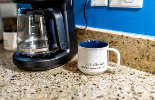 100 Year-Old Historic Brick 2BR Loft & Large Patio & Hammocks & High Ceiling - Foto 123