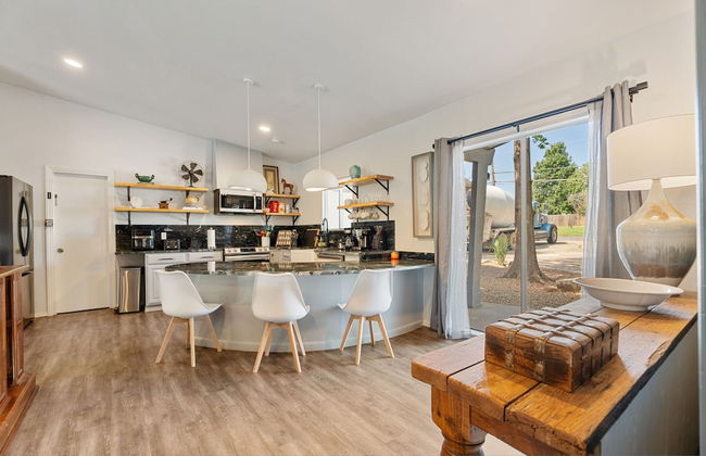 Family Home w Pool-hot Tub-large Yard-pool Table - Photo 20