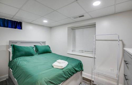 Beautifully Renovated Home Corner of ND and Angela - Foto 4