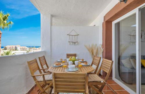 Beautiful 3 Bed Stylish & Cozy Apartment - Susanna Suite - Photo 31