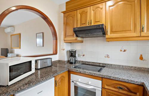 Ramada Hotel & Suites by Wyndham Costa del Sol - Photo 76