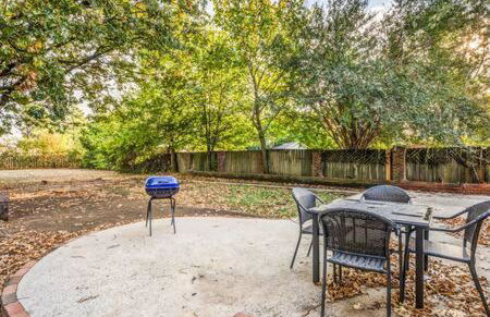 Minutes from the Airport - Wonderful Warrington - Photo 74