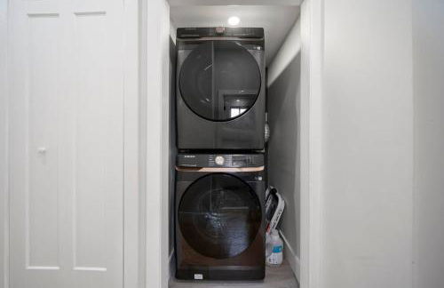 Luxury 3BR Condo | Mins to Manhattan - Foto 25