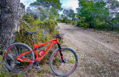 Habitaciones en planta superior independiente con piscina - barbacoa - Foto 42