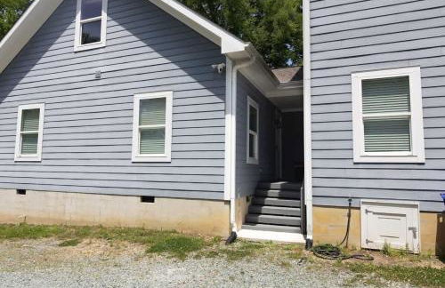 Fire Pit - 4 Min from UNC - 7 Min from Carrboro - Fast Wi-Fi - Foto 27