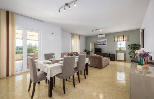 Lovely Home In Radetici With Wifi - Foto 19