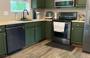 Charming 3 bedroom house with deck in awesome Elsmere - Foto 2