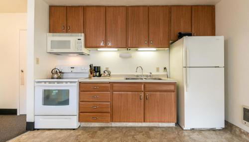 Spacious 1BR Condo w/ Lake View #136 at Donner Lake Village - Foto 4