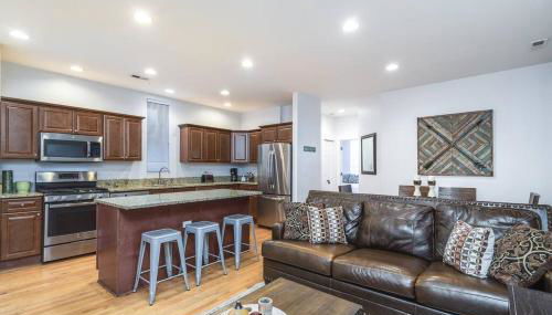 ENTIRE BUILDING-Walk to Lincoln Park or The Beach - Foto 4