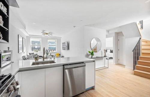 3BR Penthouse Suite with Massive Private Rooftop - Foto 8