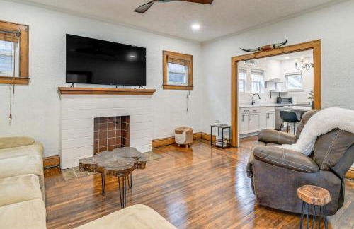 Walk to Marshall University Home with Private Yard! - Foto 2