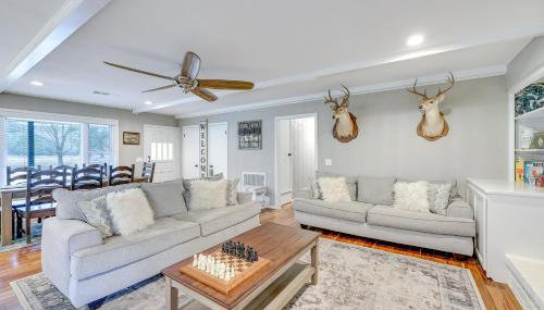 Deck and Views Spacious Lake House Escape - Foto 5