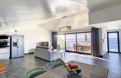 On the Wave by LovelyStay - Photo 13