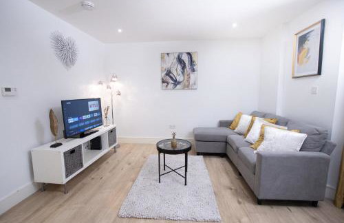 Midland Apartment I 1-min walk to town centre & station I 8-mins to airport I private balcony - Foto 1