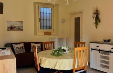 TRA MONTI E LAGO - Foto 5