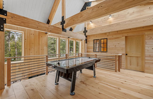 Ski Cabin w Hot Tub Gas Fireplace Near Cranmore - Photo 20